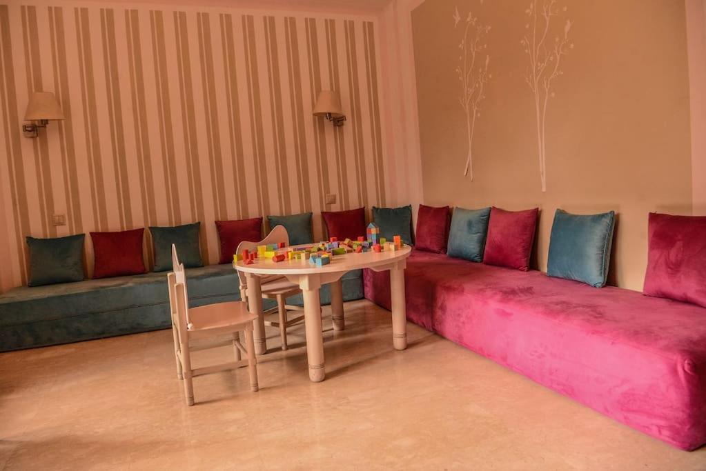 Beautiful, Great Equipped 122 M Holiday Apartment Near Majorelle Garden And Gueliz With Pool Views And A Large Balcony And Terrace 马拉喀什 外观 照片