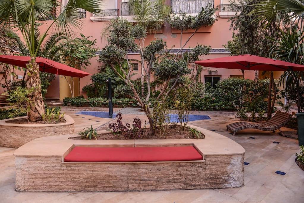 Beautiful, Great Equipped 122 M Holiday Apartment Near Majorelle Garden And Gueliz With Pool Views And A Large Balcony And Terrace 马拉喀什 外观 照片