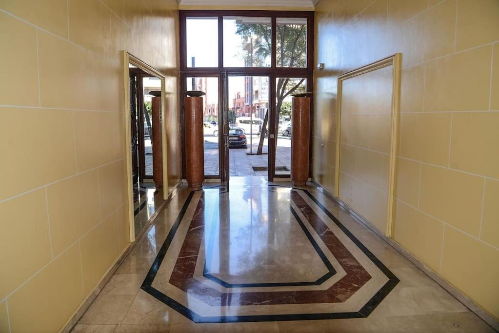 Beautiful, Great Equipped 122 M Holiday Apartment Near Majorelle Garden And Gueliz With Pool Views And A Large Balcony And Terrace 马拉喀什 外观 照片