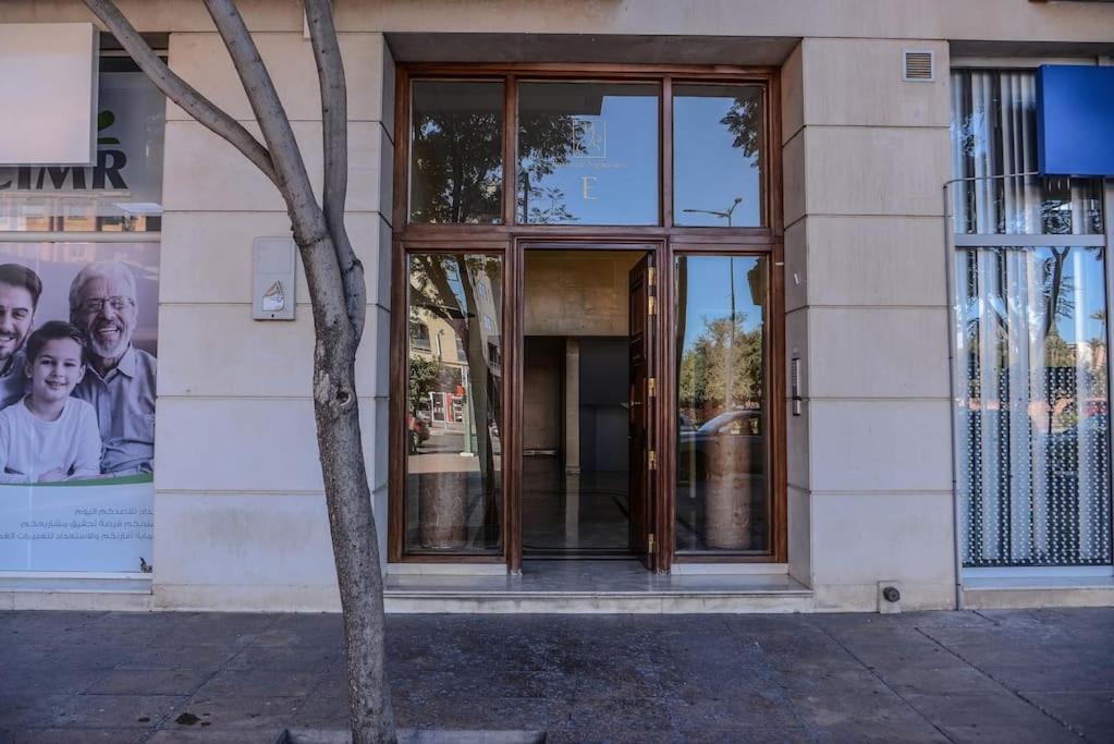 Beautiful, Great Equipped 122 M Holiday Apartment Near Majorelle Garden And Gueliz With Pool Views And A Large Balcony And Terrace 马拉喀什 外观 照片