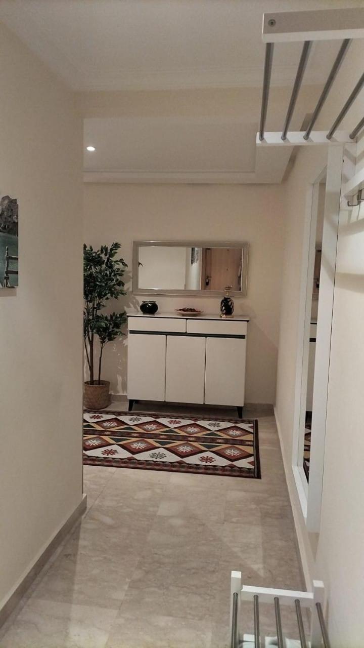 Beautiful, Great Equipped 122 M Holiday Apartment Near Majorelle Garden And Gueliz With Pool Views And A Large Balcony And Terrace 马拉喀什 外观 照片