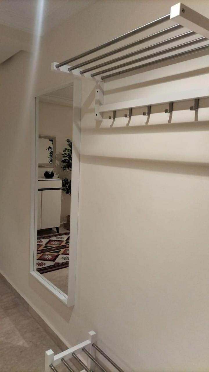 Beautiful, Great Equipped 122 M Holiday Apartment Near Majorelle Garden And Gueliz With Pool Views And A Large Balcony And Terrace 马拉喀什 外观 照片