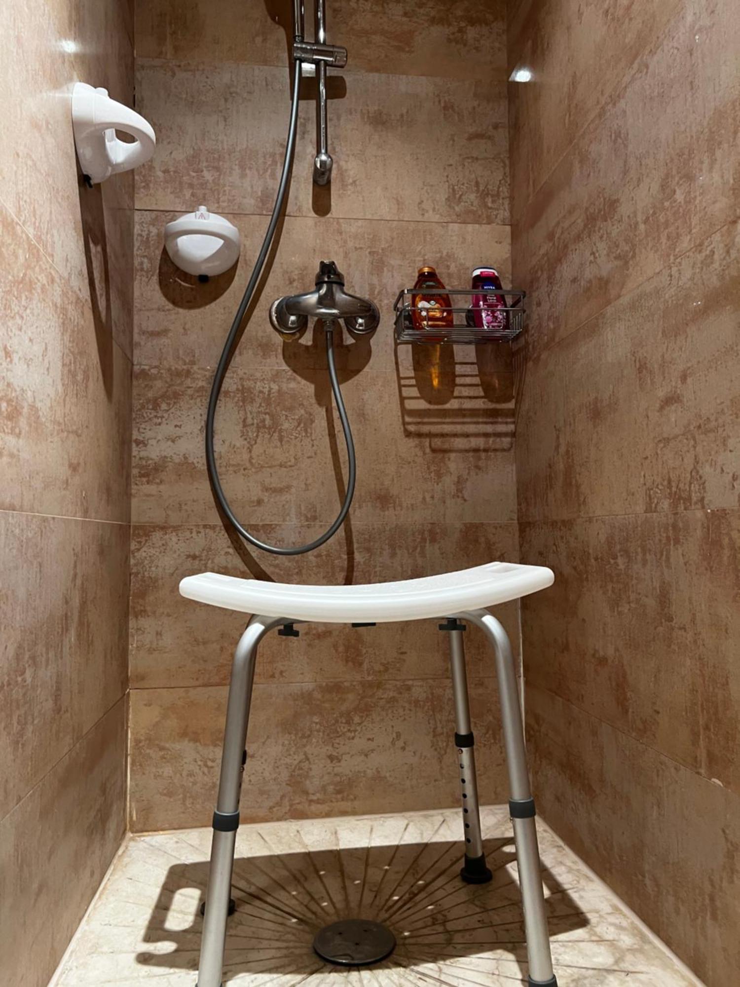 Beautiful, Great Equipped 122 M Holiday Apartment Near Majorelle Garden And Gueliz With Pool Views And A Large Balcony And Terrace 马拉喀什 外观 照片