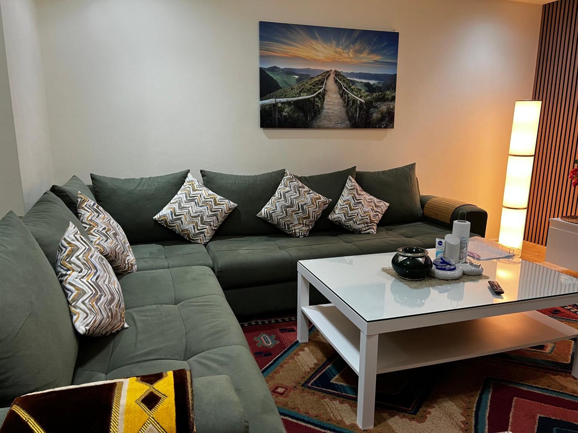 Beautiful, Great Equipped 122 M Holiday Apartment Near Majorelle Garden And Gueliz With Pool Views And A Large Balcony And Terrace 马拉喀什 外观 照片